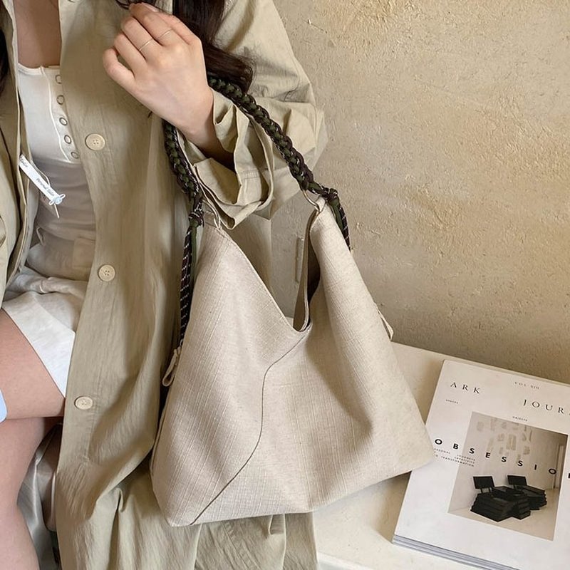 Женская кремовая сумка-хобо с  – обзор и цена Hobo Bag Slouchy