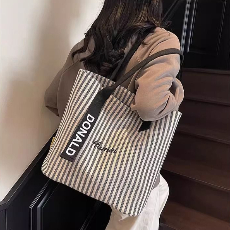 Холщовая сумка-тоут в полоску, – обзор и цена Women'S Reebok Bags
