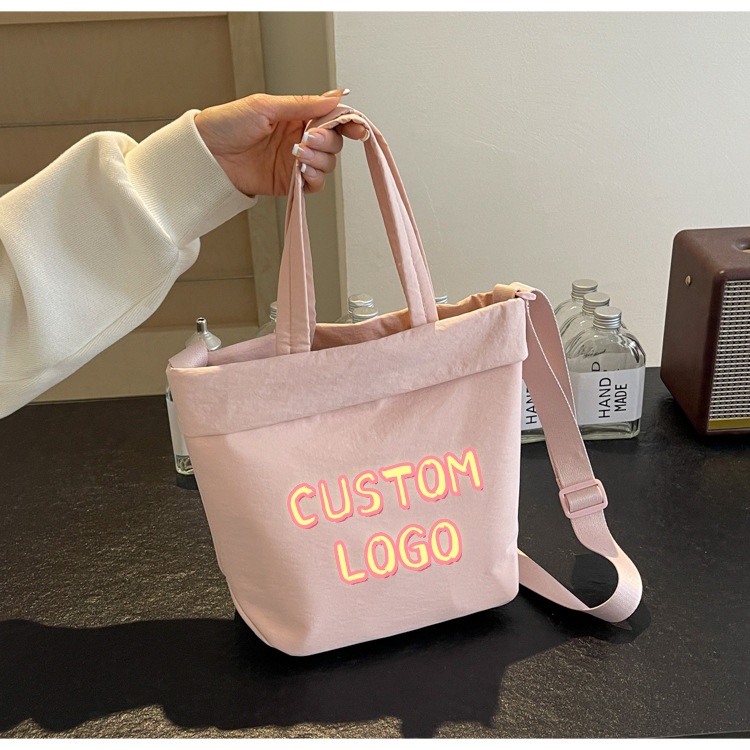 Сумка-тоут из нейлона с индиви – обзор и цена Women Bags Logo