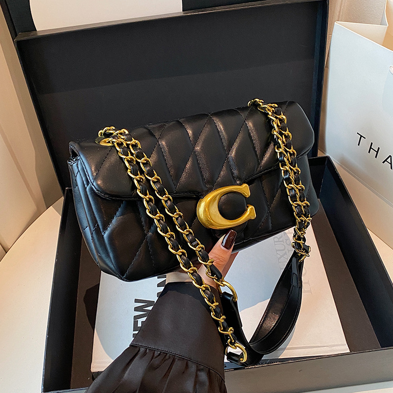Женская стеганая кожаная сумка – обзор и цена Women Bags Logo