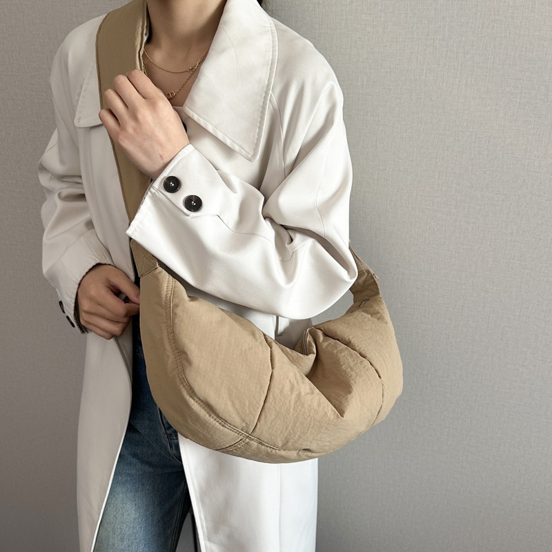 Нейлоновая сумка-хобо с логоти – обзор и цена Women Bags Logo