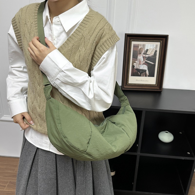 Нейлоновая сумка-хобо с логоти – обзор и цена Women Bags Logo